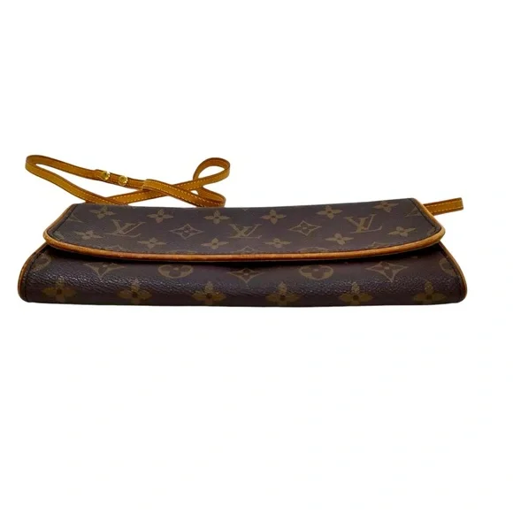 Louis Vuitton Monog Twin Pouchette better in mint condition brown leather - Picture 5 of 12